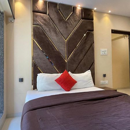 Osi Apartments Bandra West Bombaim Exterior foto