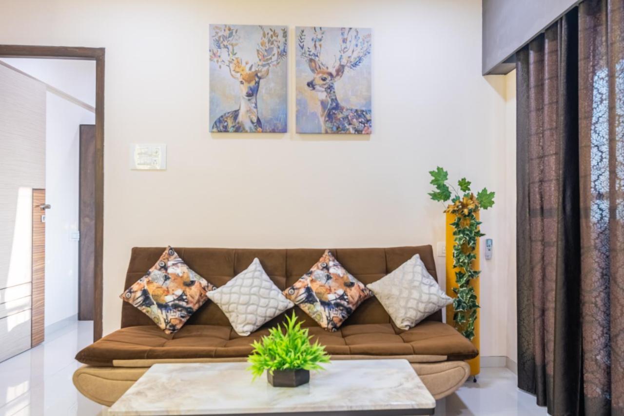 Osi Apartments Bandra West Bombaim Exterior foto